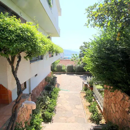 Garden Eva