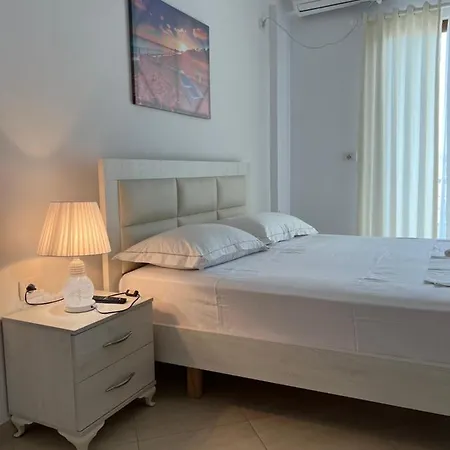 Garden Eva Apartment Sarandë