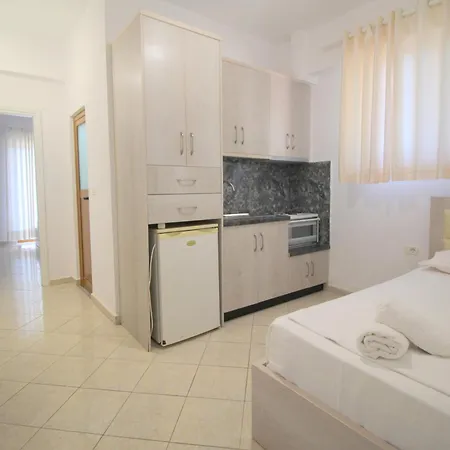 Garden Eva Apartment Sarandë